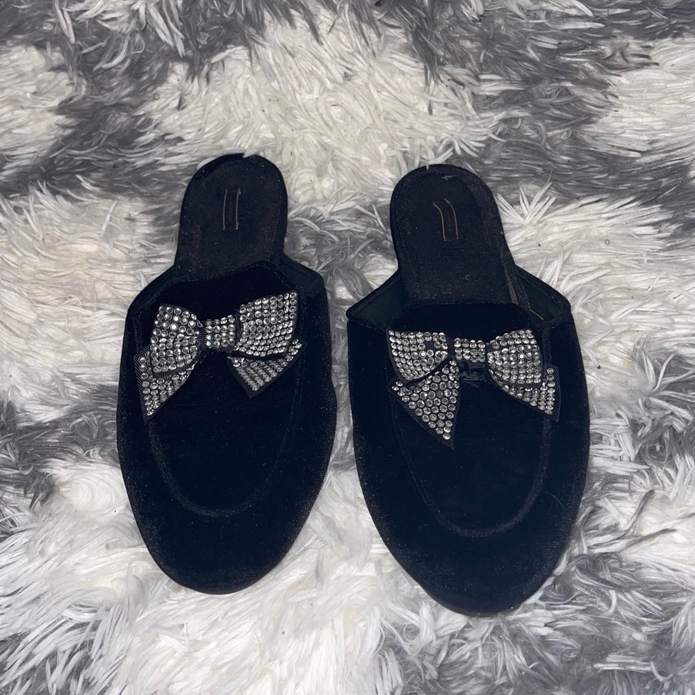 ✨Victoria Secret Slippers - Picture 2 of 6